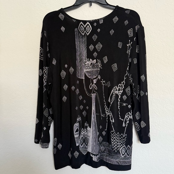 Additions by Chico's Black Slinky Giraffe Print Top Size XL Boho African Safari - Picture 2 of 7